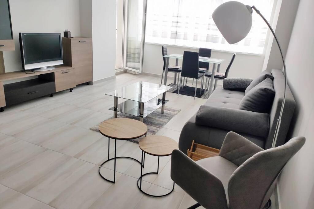 Plaza Apartman - City Center, Free Parking, Free Wifi Debrecen Luaran gambar